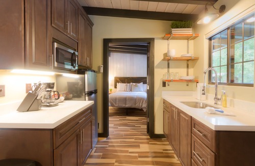 Sedona Cabin | Modern cabin for 4 with views of the red rocks and next to Slide Rock State park