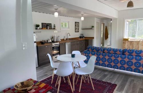 Rumney House | Modern Cabin in pristine nature