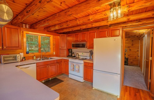 Kingston Cabin | Modern Cabin In the Woods
