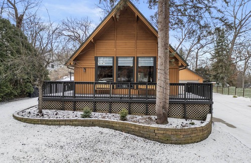 Twin Lakes Cabin | Modern Cabin located near Lake Mary Twin Lakes, WI- Game Room