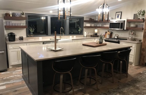 Kirby House | Modern cabin on beautiful Lake Greeson 45 minutes from Hot Springs!