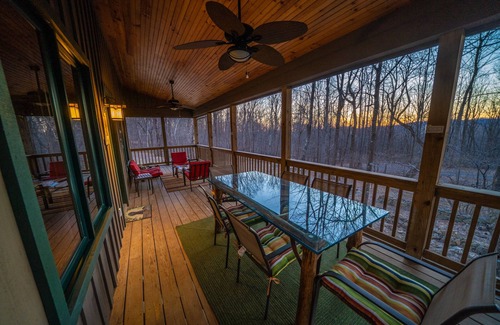 Etlan Cabin | Modern Cabin on Old Rag - Dog-Friendly!