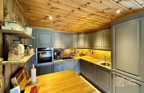 Tyinkrysset Cabin | Modern cabin sauna, BBQ & beautiful view Filefjell