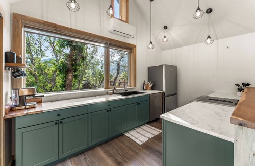 Glenwood Springs Cabin | Modern Cabin with Canyon Views with Patio, Sauna Hot Tub, Wifi, AC & Fireplace