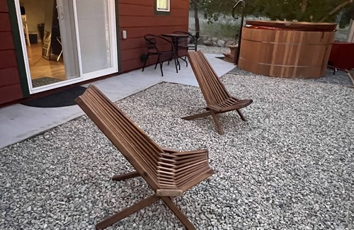 Ahwahnee Cabin | Modern Cabin with Private Jacuzzi - Casa de Manzanita
