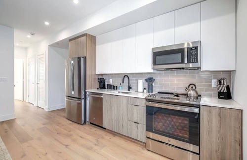 Southeast House | Modern Capitol Hill Apartment with Balcony - 3 Min Walk to Metro!