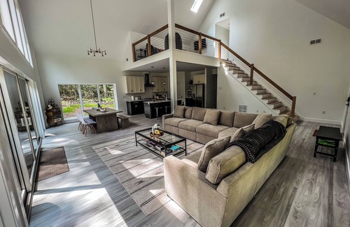 Narrowsburg House | Modern Catskills Hideaway w/Hot Tub, Firepit, and BBQ Grill n