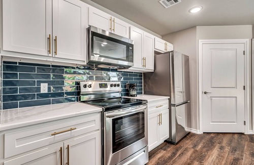 Central Oklahoma City House | Modern & Central 3BR Home in Central OKC – Ideal for Long-Term Stays
