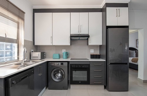 Umhlali Apartment | Modern Central Ballito Apartment, Self Catering