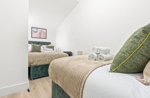 Brondesbury Park Apartment | Modern Central London 4 Bed - Free Parking