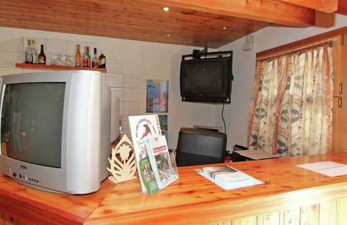 Saas-Balen Ski Chalet | Modern Chalet in Saas-Balen with Garden