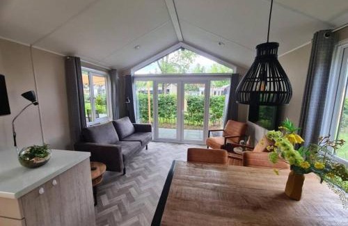 Municipality of Epe Ski Chalet | Modern chalet met ruimte tuin op de Veluwe
