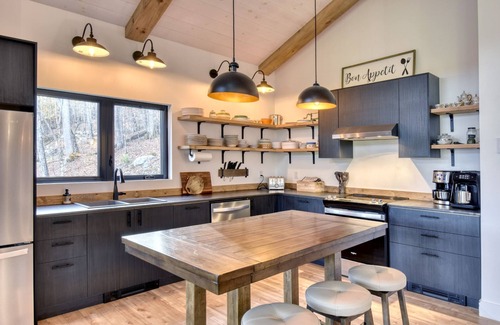 Nominingue Ski Chalet | Modern Chalet with Dock & Spa - Cordon 138