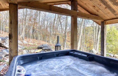 Nominingue Ski Chalet | Modern Chalet with Dock & Spa - Cordon 138