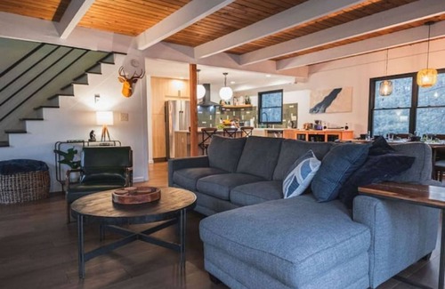 Greentown House | Modern Chalet with Hot Tub & Fire Pit at Lake Wallenpaupack