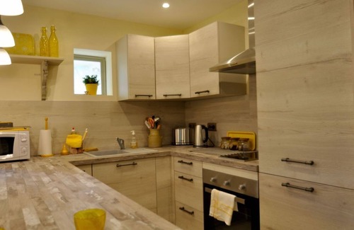 Nere Cottage | Modern Charentais gîtes, heated pool, free wifi. Kids can be kids & adults relax