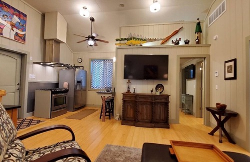Springville Cottage | Modern Chef's Cottage + Fishing & Trails