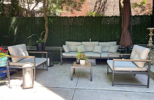 Bedford-Stuyvesant Apartment | Modern chic 2BD w/office TV room & garden