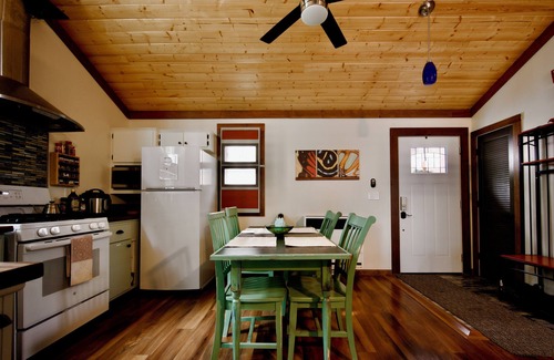 Mineral Cabin | Modern-Chic Cabin Experience! 11mi to Lassen, EV.