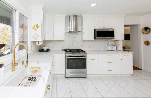 White Oak House | Modern Chic Home W/Lots Of Natural Light Near DC