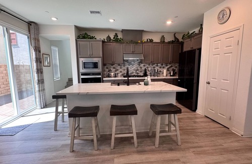 Fontana House | Modern Chic Home w Shared Pool by Kaiser Speedway - Honest Homes