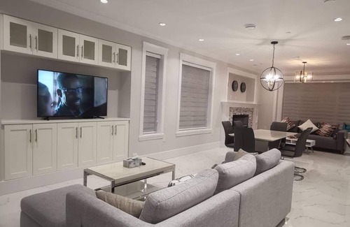 Hastings House | Modern & Chic New Home Close to Downtown Vancouver