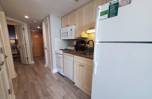 Crescent Beach House | Modern Chic Ocean View Condo in North Myrtle