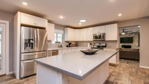 Scottsdale Country Acres House | Modern Chic Old Town Scottsdale Home wPool & Gym