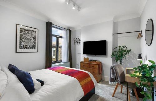 Charlton House | Modern city apartment