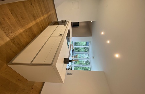 Obersendling Condo | Modern City Apartment in the Green