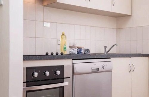 West Perth Apartment | Modern City Stay in Vibrant Northbridge Apartment