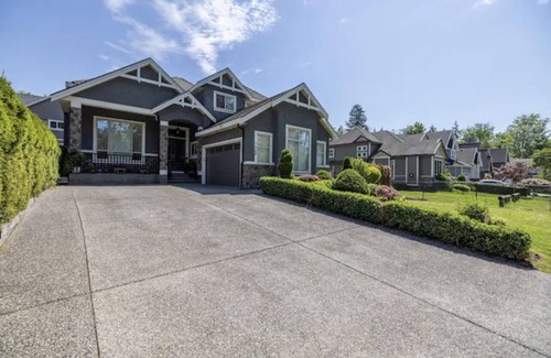 Fleetwood House | Modern & classy Surrey central