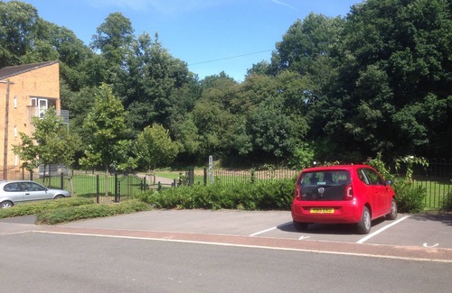 Sheffield Apartment | Modern clean duplex apartment close to city centre and Peak District