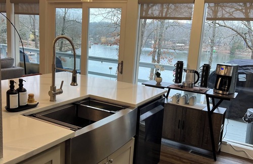 Cherokee Village House | Modern, clean, lakefront home with fire pit, grill kayaks & so much more. ⭐️⭐️⭐️⭐️⭐️