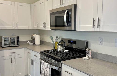 Enterprise House | Modern clean quiet 4 bedroom home near Vegas Strip & Airport