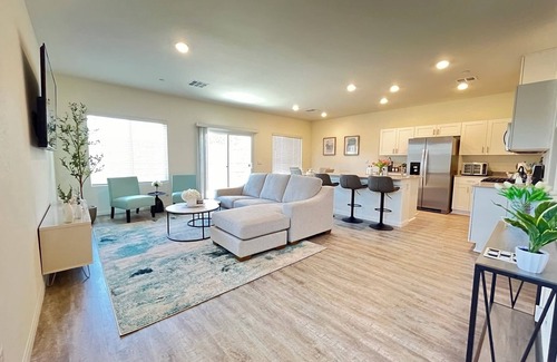 Enterprise House | Modern clean quiet 4 bedroom home near Vegas Strip & Airport