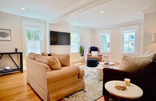 Manchester-by-the-Sea Apartment | Modern Condo Convenient to Downtown Manchester by the Sea