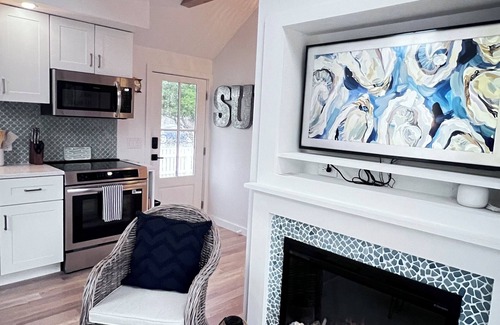 Dennis Port Cottage | Modern & Coastal Cape Cottage + 200 Steps to the Beach! New in 2025!