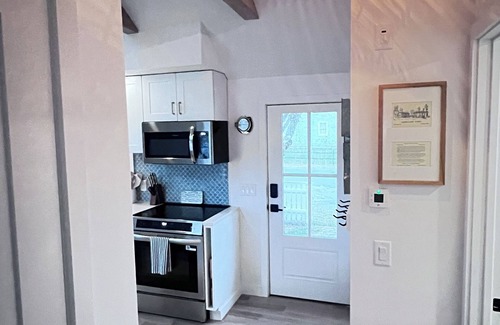Dennis Port Cottage | Modern & Coastal Cape Cottage + 200 Steps to the Beach! New in 2025!