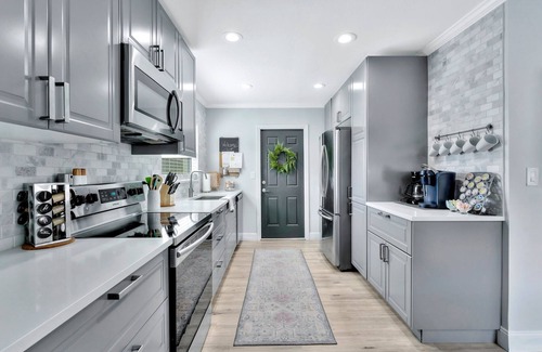 Dunedin House | 🔆Modern Coastal Cottage🔆 Heated Pool, Beaches, Dunedin