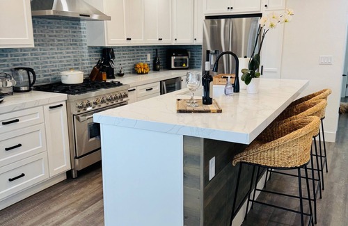 Downtown Monterey House | Modern coastal home in beautiful Monterey with peek of the ocean and hot tub