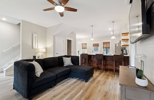 Wilmington House | Modern Coastal Retreat - New Construction 9 Minutes to Wrightsville Beach!