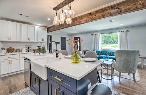Tuskegee House | Modern, Colorful Home about 2 Mi to Tuskegee Uni