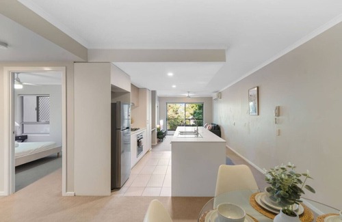 Coopers Plains Apartment | Modern Comfort 2BR | Close to Everything!
