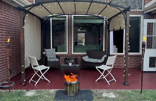 South Arlington House | Modern Comfort 3-bedroom Home Near the Cowboys Stadium and Attractions