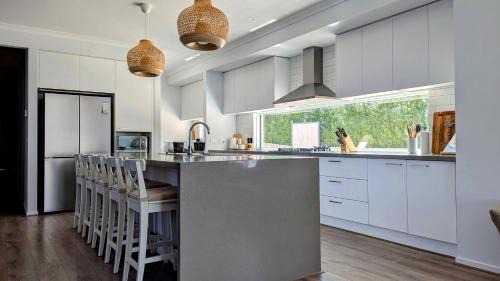 Indented Head House | Modern comfort and luxury close to the beach