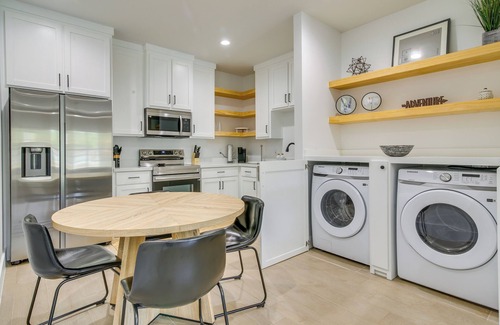Brownsville House | Modern Comfort: Centrally Located Brownsville Home