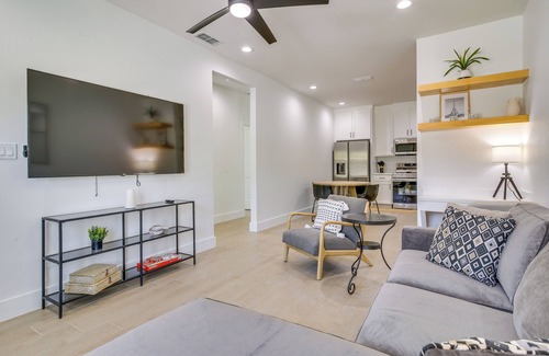 Brownsville House | Modern Comfort: Centrally Located Brownsville Home