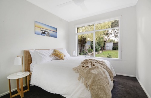 Belmont House | Modern Comfort Close to the Surf Coast