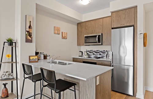 Stoney Creek Condo | Modern Comfort Condo ~ Stoney Creek ~ Hamilton